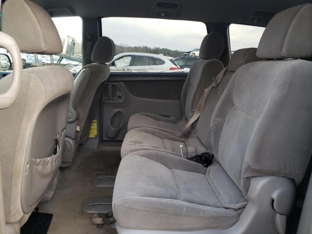 Photo 11 from auction – 2004 TOYOTA SIENNA CE with VIN 5TDZA23C14S177598