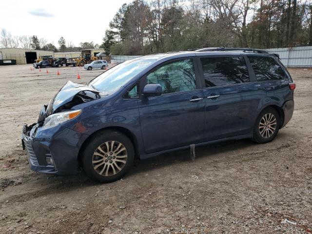 TOYOTA SIENNA XLE 2018 with VIN 5TDYZ3DC8JS945050 - Photo from auction