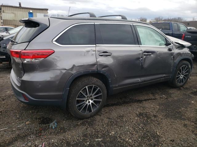 Photo 3 from auction – 2017 TOYOTA HIGHLANDER with VIN 5TDJZRFH8HS479062