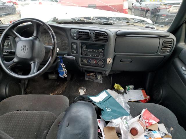 Photo 8 from auction – 2002 CHEVROLET BLAZER with VIN 1GNDT13WX2K234823