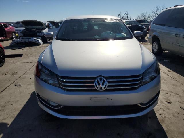 Photo 5 from auction – 2015 VOLKSWAGEN PASSAT S with VIN 1VWAT7A31FC118852