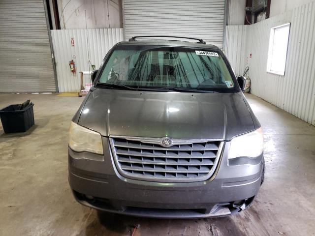 Photo 5 from auction – 2010 CHRYSLER TOWN & COU with VIN 2A4RR5D10AR452156