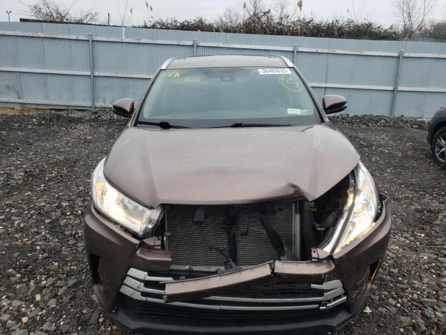 Photo 5 from auction – 2019 TOYOTA HIGHLANDER with VIN 5TDJZRFH8KS917618