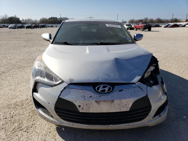 Photo 5 from auction – 2016 HYUNDAI VELOSTER with VIN KMHTC6AD6GU297430