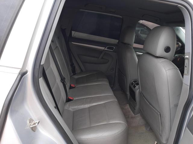 Photo 11 from auction – 2004 PORSCHE CAYENNE S with VIN WP1AB29P74LA70351