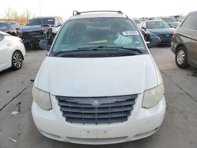Photo 5 from auction – 2005 CHRYSLER TOWN & COU with VIN 2C8GP44R75R226610