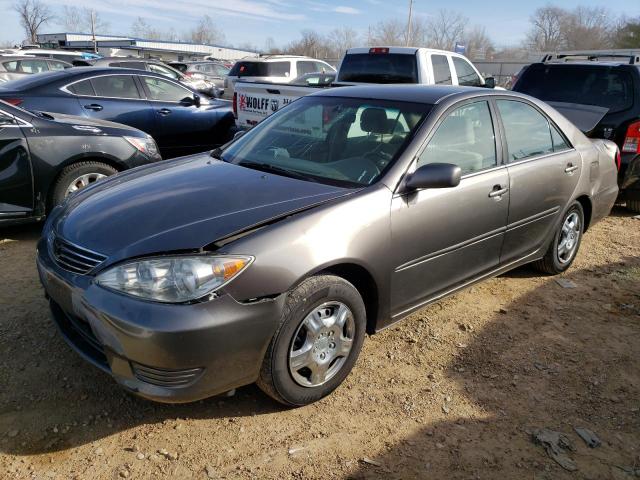 TOYOTA CAMRY LE 2005 with VIN 4T1BE32K85U613036 - Photo from auction