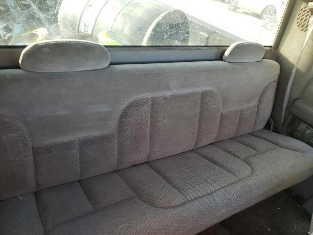 Photo 10 from auction – 1997 CHEVROLET GMT-400 C1 with VIN 2GCEC19R5V1232187