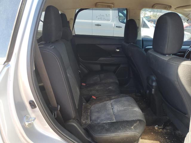 Photo 11 from auction – 2016 MITSUBISHI OUTLANDER with VIN JA4AD3A34GZ017211