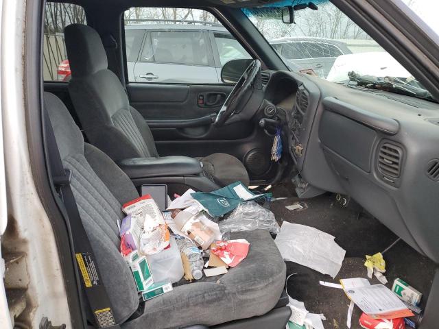 Photo 7 from auction – 2002 CHEVROLET BLAZER with VIN 1GNDT13WX2K234823
