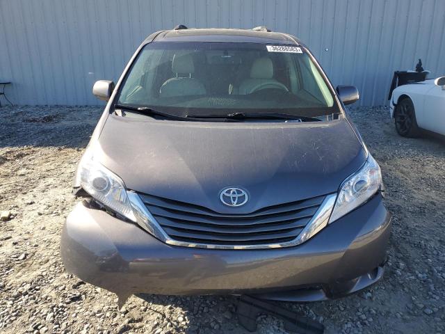 Photo 5 from auction – 2014 TOYOTA SIENNA XLE with VIN 5TDYK3DC6ES444894