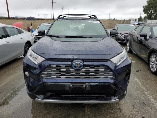 Photo 5 from auction – 2020 TOYOTA RAV4 XSE with VIN JTMEWRFV7LJ049092