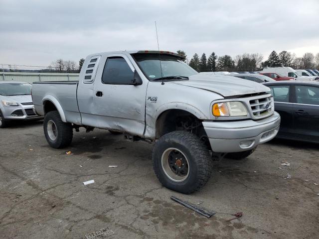 Photo 4 from auction – 2003 FORD F150 with VIN 1FTRX18W03NB86258