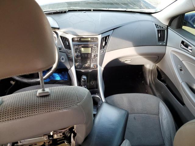 Photo 8 from auction – 2011 HYUNDAI SONATA SE with VIN 5NPEC4AC8BH102052