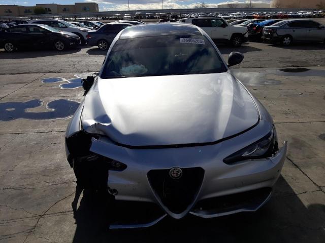 Photo 5 from auction – 2017 ALFA ROMEO GIULIA TI with VIN ZARFAEEN7H7548837