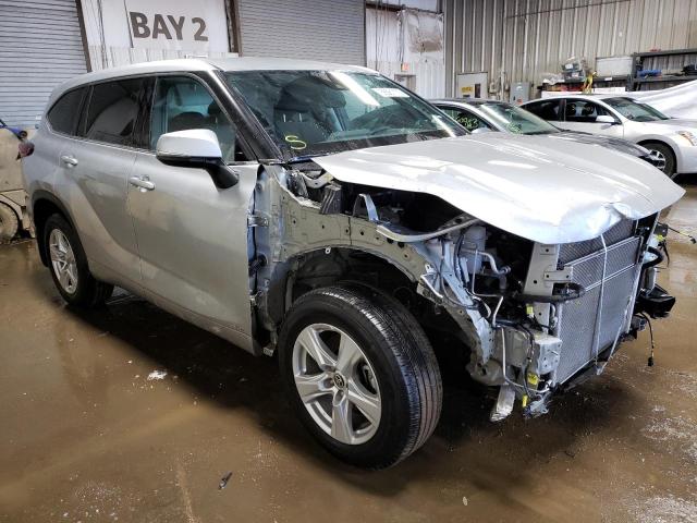 Photo 4 from auction – 2022 TOYOTA HIGHLANDER with VIN 5TDBBRCH2NS556128