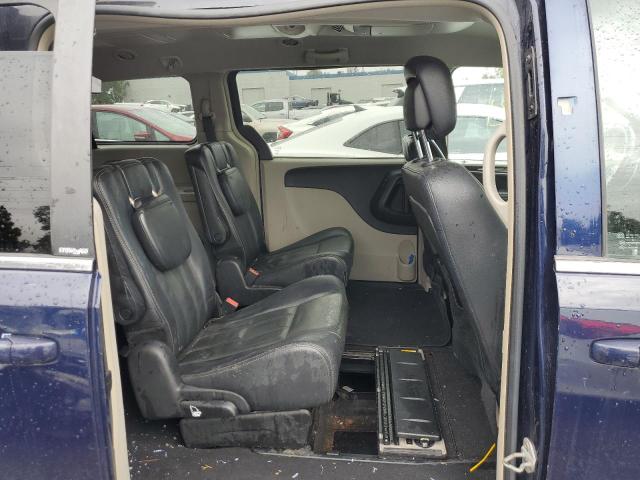 Photo 11 from auction – 2013 CHRYSLER TOWN & COU with VIN 2C4RC1BG8DR630066