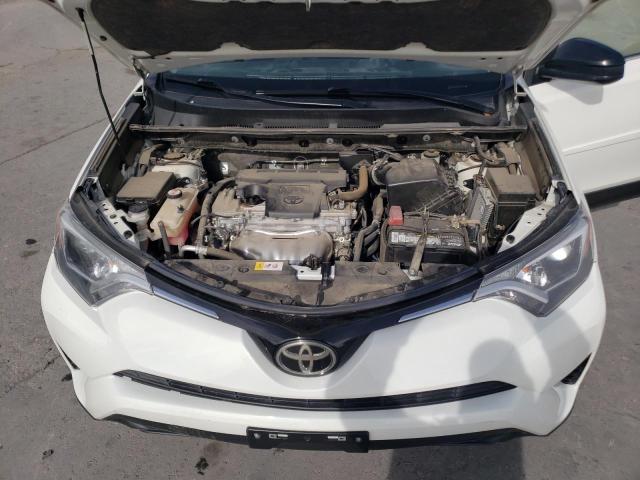 Photo 12 from auction – 2017 TOYOTA RAV4 LE with VIN JTMZFREV9HJ133750