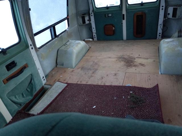 Photo 11 from auction – 1994 DODGE RAM VAN B2 with VIN 2B6HB21Y5RK542563