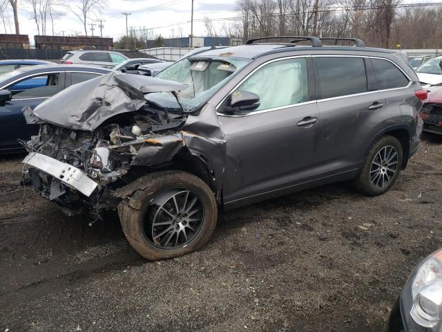 TOYOTA HIGHLANDER 2017 with VIN 5TDJZRFH8HS479062 - Photo from auction