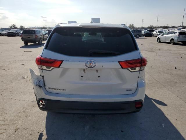 Photo 6 from auction – 2019 TOYOTA HIGHLANDER with VIN 5TDKZRFH9KS571521
