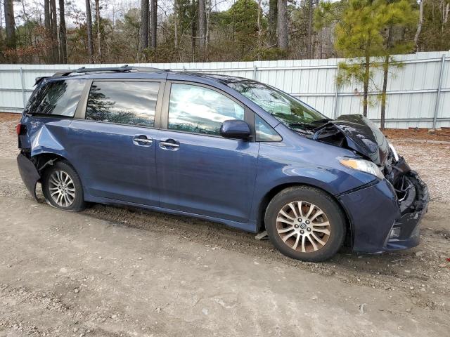 Photo 4 from auction – 2018 TOYOTA SIENNA XLE with VIN 5TDYZ3DC8JS945050