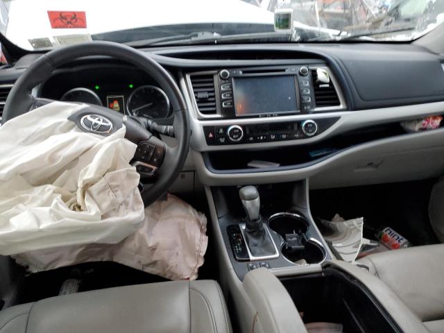 Photo 8 from auction – 2017 TOYOTA HIGHLANDER with VIN 5TDJZRFH7HS466013