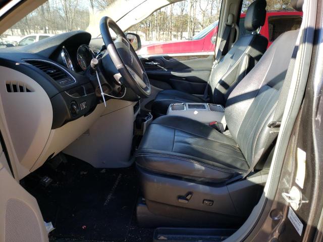 Photo 7 from auction – 2016 CHRYSLER TOWN & COU with VIN 2C4RC1BG0GR267539