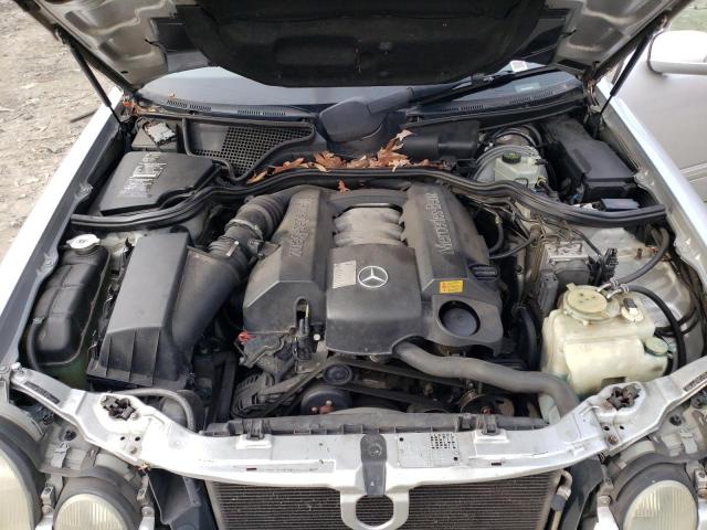 Photo 11 from auction – 2002 MERCEDES-BENZ E 320 with VIN WDBJF65J52B457030