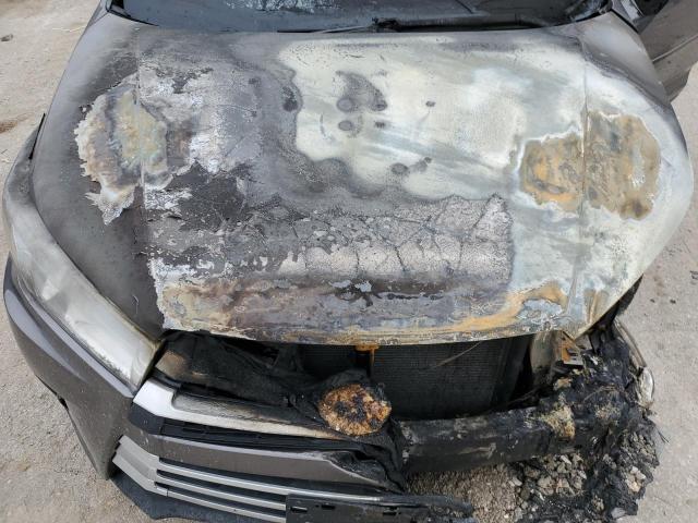 Photo 11 from auction – 2019 TOYOTA HIGHLANDER with VIN 5TDBZRFH9KS701409