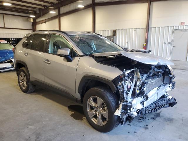 Photo 4 from auction – 2022 TOYOTA RAV4 XLE with VIN 2T3W1RFVXNW198409