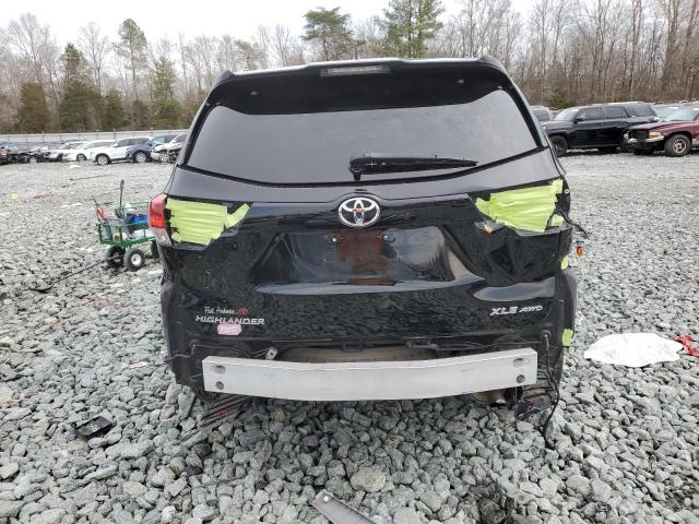 Photo 6 from auction – 2018 TOYOTA HIGHLANDER with VIN 5TDJZRFH3JS812144