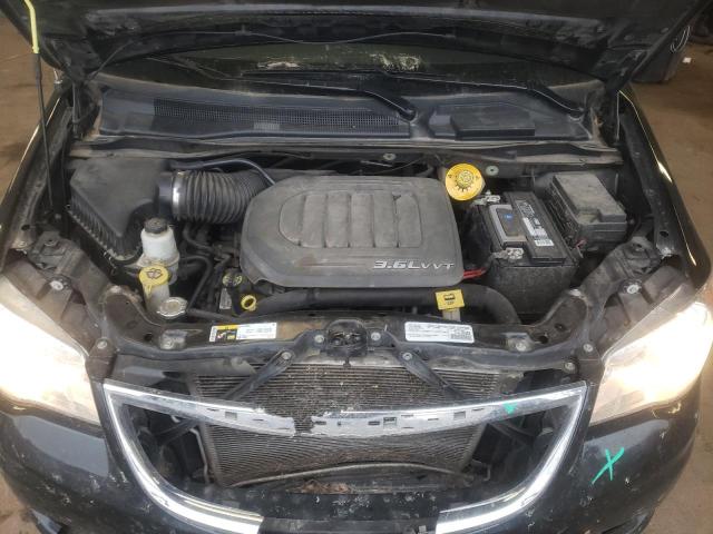 Photo 12 from auction – 2016 CHRYSLER TOWN & COU with VIN 2C4RC1BG4GR294274