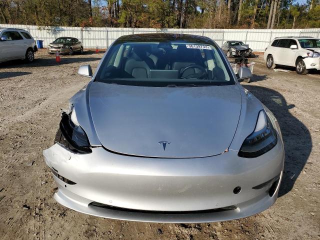 Photo 5 from auction – 2018 TESLA MODEL 3 with VIN 5YJ3E1EAXJF017851