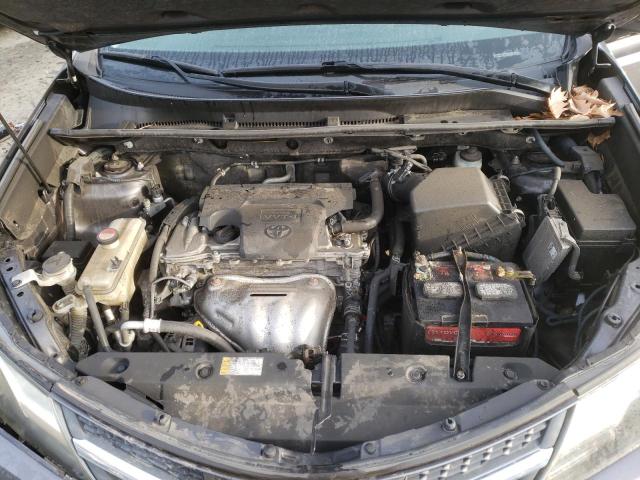 Photo 12 from auction – 2015 TOYOTA RAV4 LE with VIN JTMBFREV2FJ039448