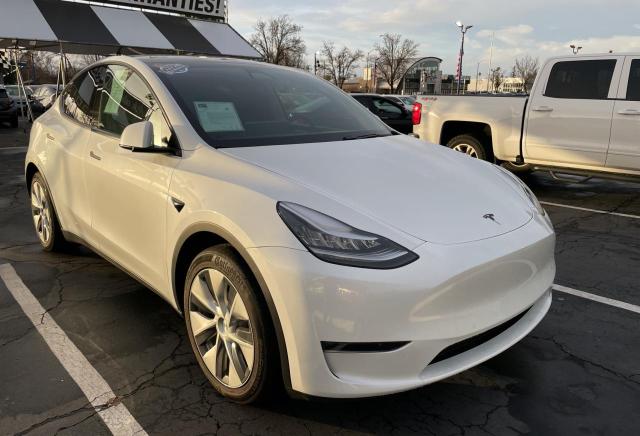 TESLA MODEL Y 2020 with VIN 5YJYGDEE4LF017433 - Photo from auction