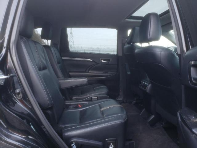 Photo 11 from auction – 2017 TOYOTA HIGHLANDER with VIN 5TDJZRFH4HS510596