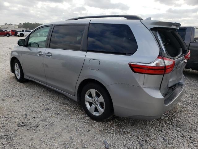 Photo 2 from auction – 2018 TOYOTA SIENNA LE with VIN 5TDKZ3DCXJS956511