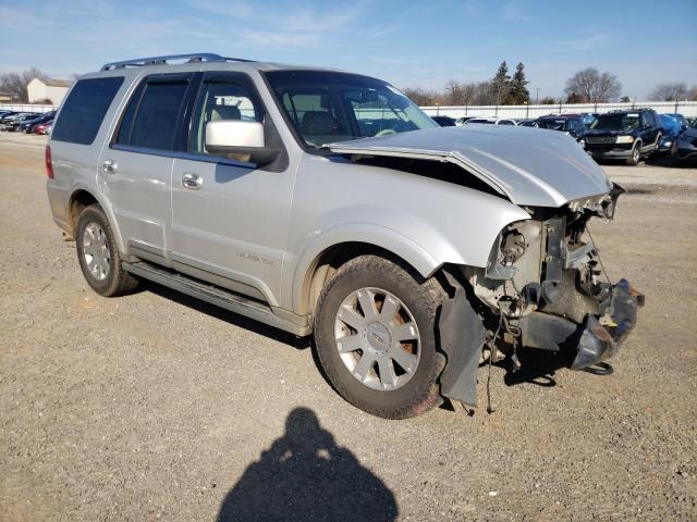 Photo 4 from auction – 2004 LINCOLN NAVIGATOR with VIN 5LMFU28R94LJ44088