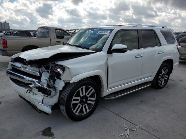 TOYOTA 4RUNNER SR 2017 مع رقم تعريف المركبة JTEZU5JR6H5164868 - صورة من المزاد
