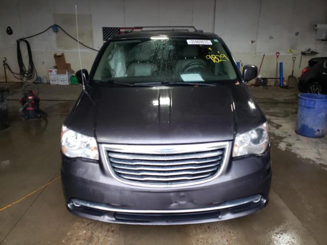 Photo 5 from auction – 2015 CHRYSLER TOWN & COU with VIN 2C4RC1BGXFR589829