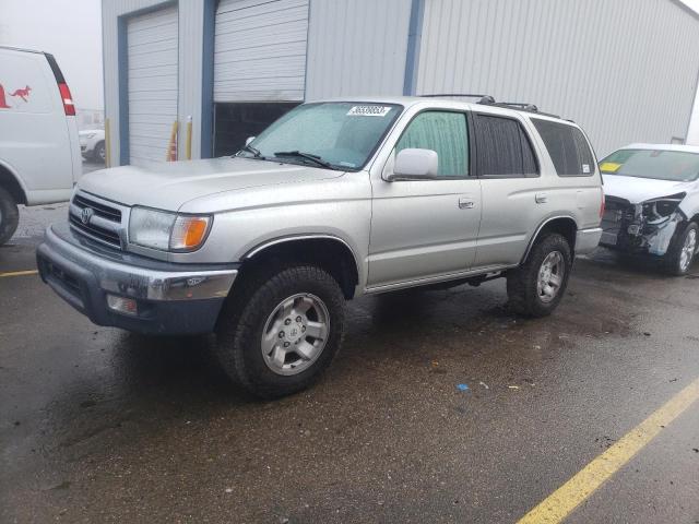 TOYOTA 4RUNNER SR 1999 with VIN JT3GN86R9X0110984 - Photo from auction