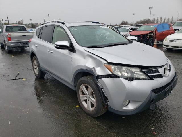 Photo 4 from auction – 2013 TOYOTA RAV4 XLE with VIN JTMRFREV7DD012143