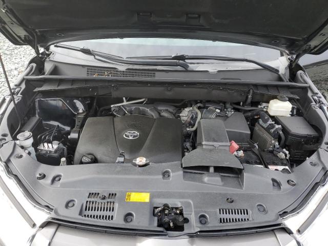 Photo 12 from auction – 2018 TOYOTA HIGHLANDER with VIN 5TDJZRFH3JS812144