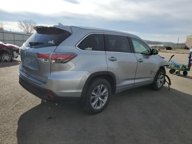 Photo 3 from auction – 2015 TOYOTA HIGHLANDER with VIN 5TDJKRFH3FS112961