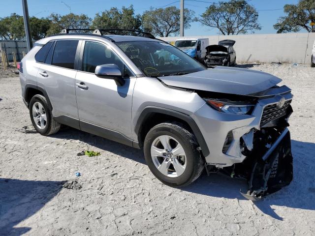Photo 4 from auction – 2020 TOYOTA RAV4 XLE with VIN 2T3W1RFV4LC061092
