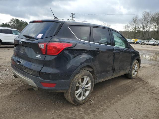 Photo 3 from auction – 2019 FORD ESCAPE SE with VIN 1FMCU9GD4KUB32829