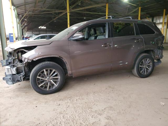 TOYOTA HIGHLANDER 2017 with VIN 5TDKZRFH1HS199651 - Photo from auction