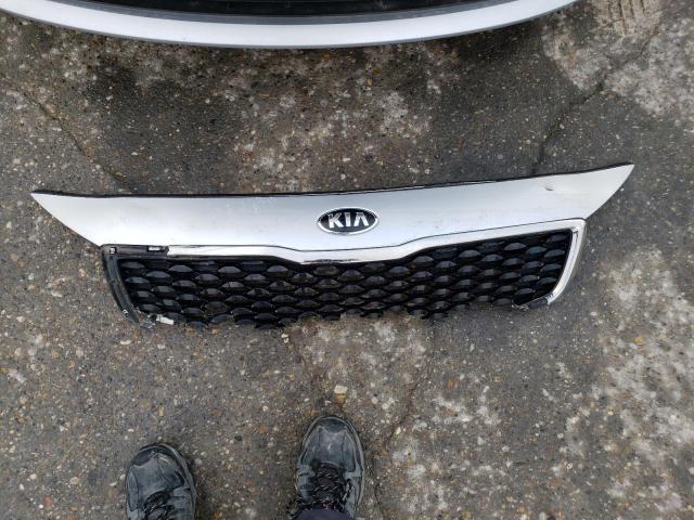 Photo 12 from auction – 2017 KIA FORTE LX with VIN 3KPFK4A71HE111845