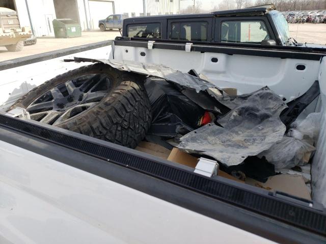 Photo 12 from auction – 2018 CHEVROLET SILVERADO with VIN 3GCUKREC2JG526582
